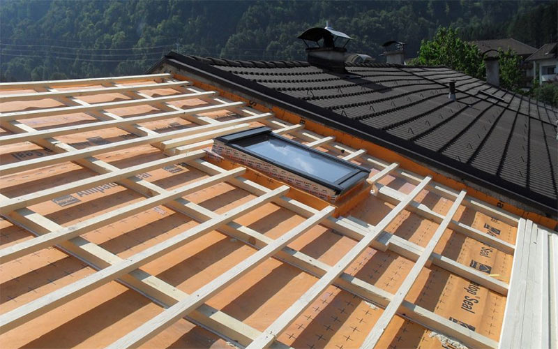 Sanierung vom Dach in Tirol